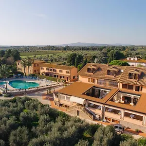 Agrihotel Elisabetta Collemezzano